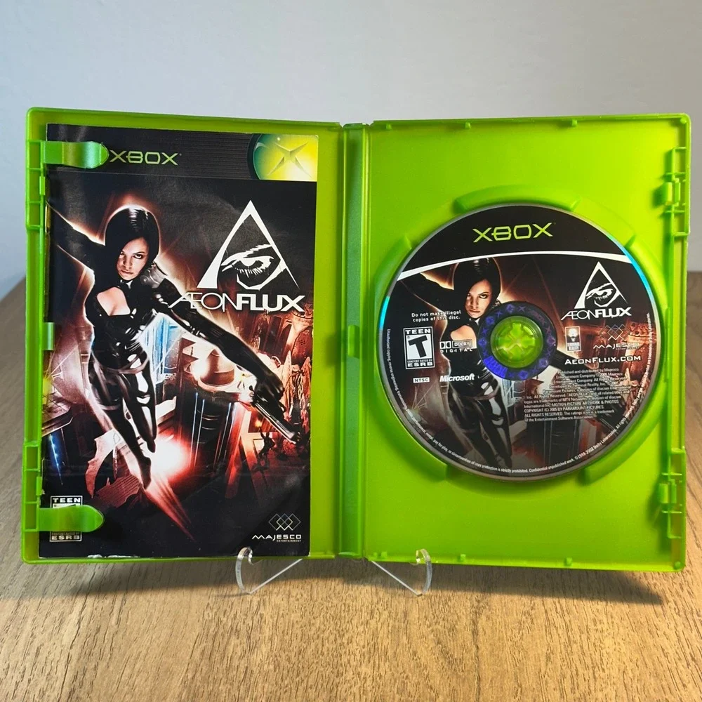 Majesco Aeon Flux Microsoft Xbox One Size Green Fair Condition Action Sci-Fi